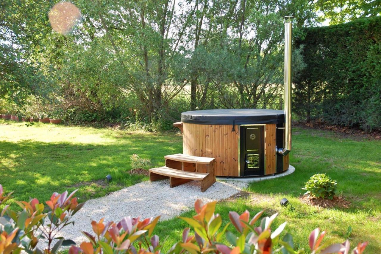 La Cle Des Chaumes Bed & Breakfast Boisset-les-Montrond Bagian luar foto